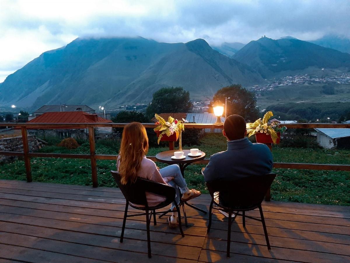 Guesthouse Elli & Cottages Kazbegi Exteriör bild