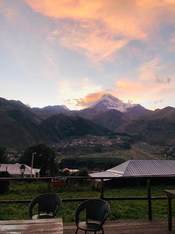 Guesthouse Elli & Cottages Kazbegi Exteriör bild
