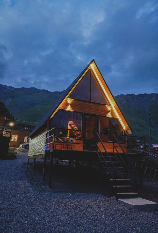 Guesthouse Elli & Cottages Kazbegi Exteriör bild