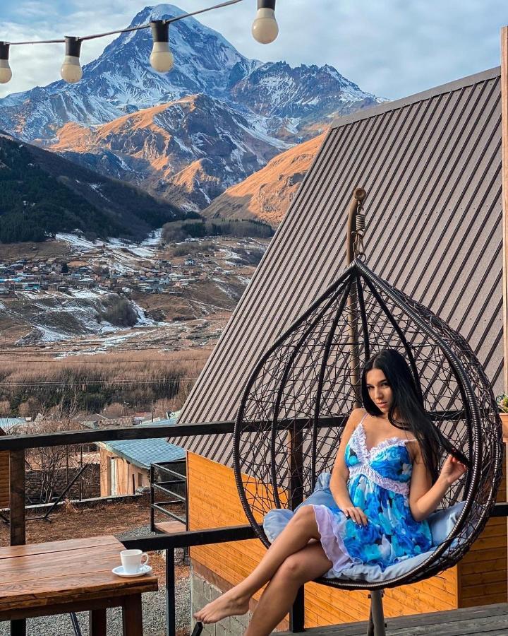 Guesthouse Elli & Cottages Kazbegi Exteriör bild