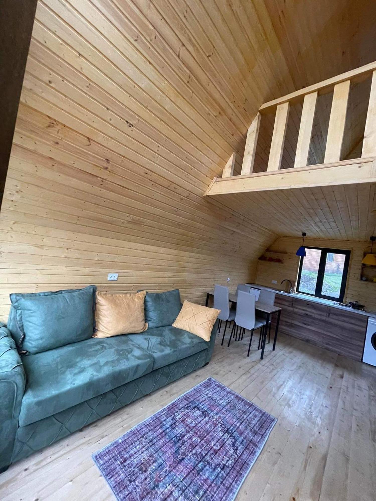 Guesthouse Elli & Cottages Kazbegi Exteriör bild