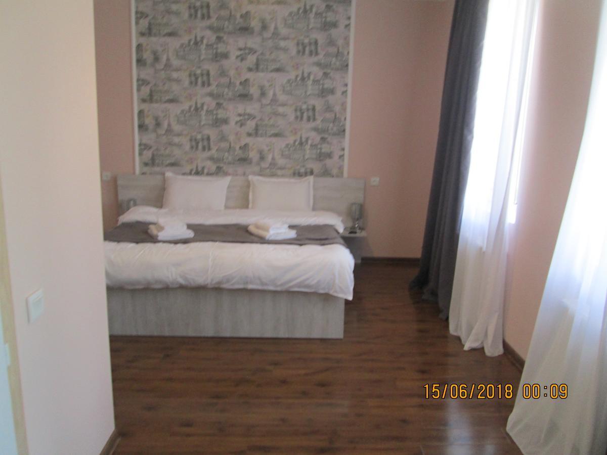 Guesthouse Elli & Cottages Kazbegi Exteriör bild