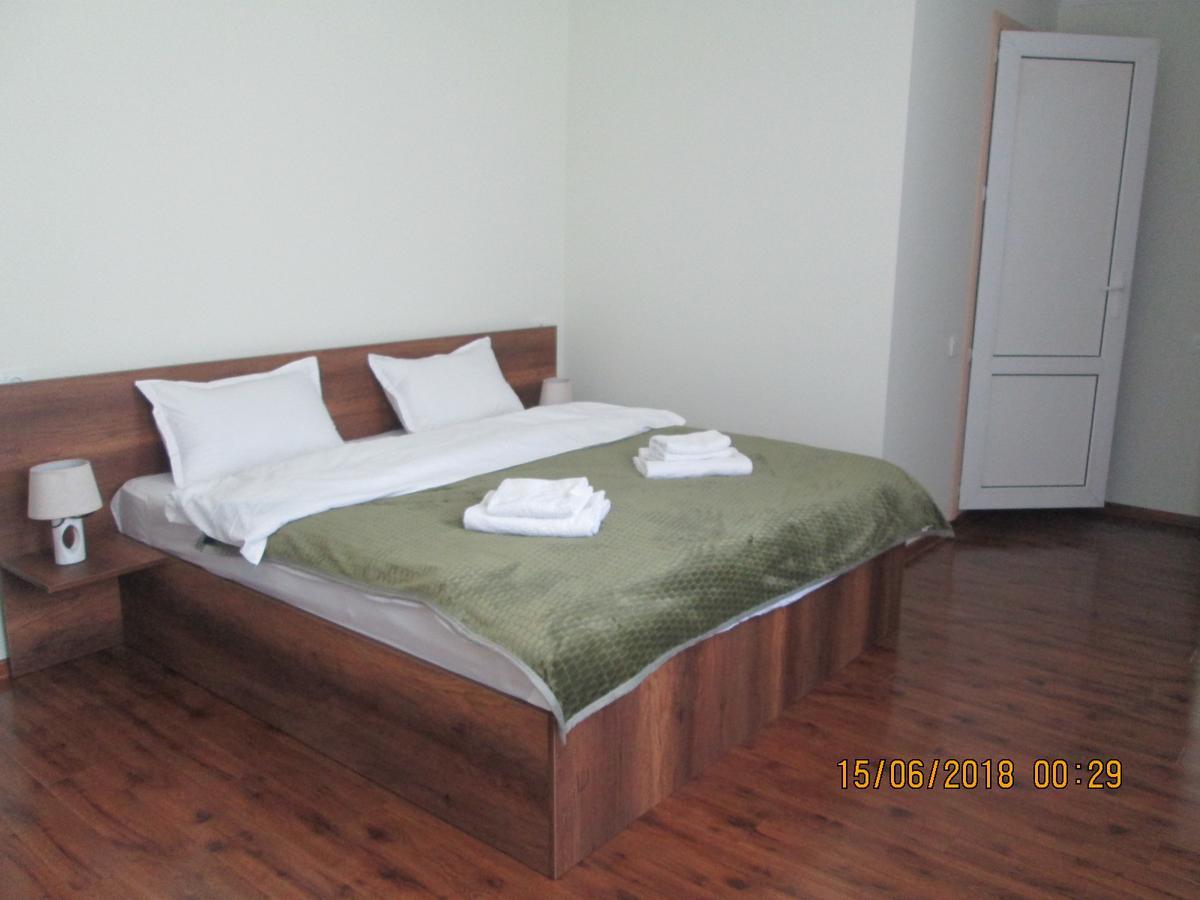 Guesthouse Elli & Cottages Kazbegi Exteriör bild