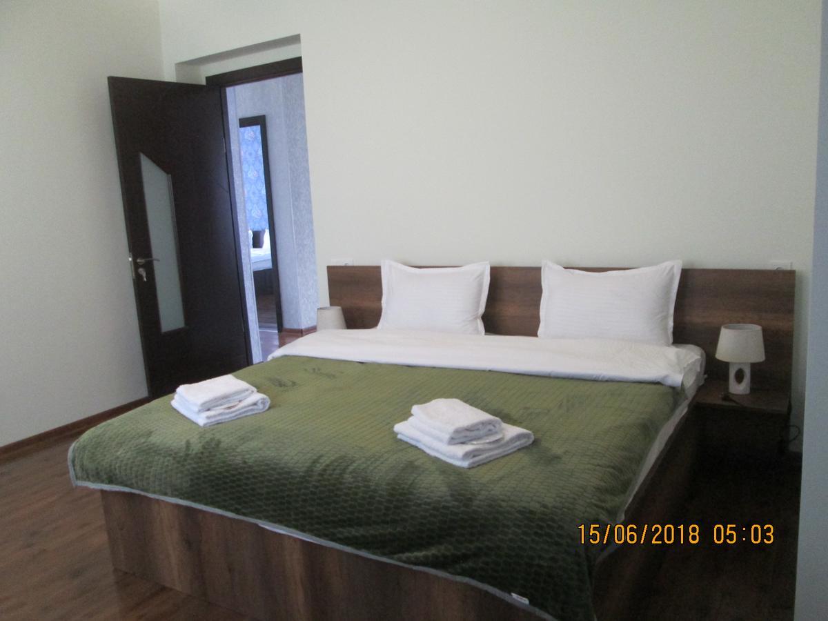 Guesthouse Elli & Cottages Kazbegi Exteriör bild