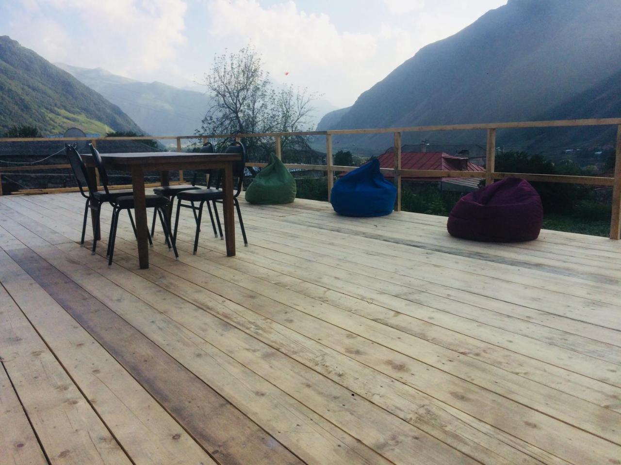 Guesthouse Elli & Cottages Kazbegi Exteriör bild