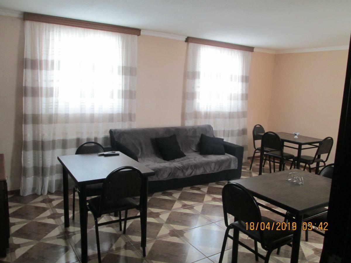 Guesthouse Elli & Cottages Kazbegi Exteriör bild