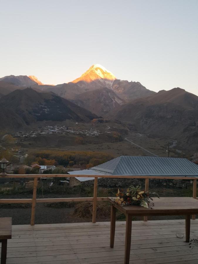 Guesthouse Elli & Cottages Kazbegi Exteriör bild